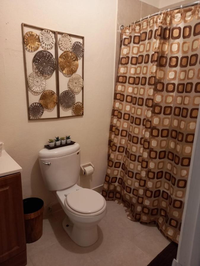 A Taste Of Paradise - Vacation Rentals Close To Us Embassy & Restaurants Насау Екстериор снимка