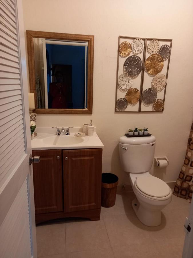 A Taste Of Paradise - Vacation Rentals Close To Us Embassy & Restaurants Насау Екстериор снимка
