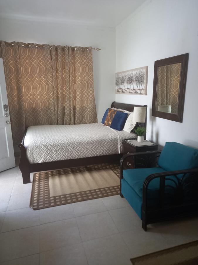 A Taste Of Paradise - Vacation Rentals Close To Us Embassy & Restaurants Насау Екстериор снимка