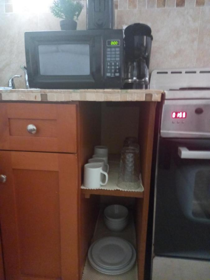 A Taste Of Paradise - Vacation Rentals Close To Us Embassy & Restaurants Насау Екстериор снимка
